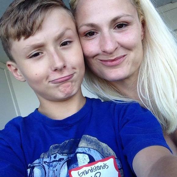 Meet your Posher, Amanda - Picture 1 of 1